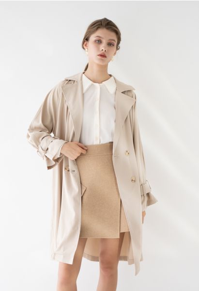 Zweireihiger Chiffon-Trenchcoat mit Gürtel aus Sand