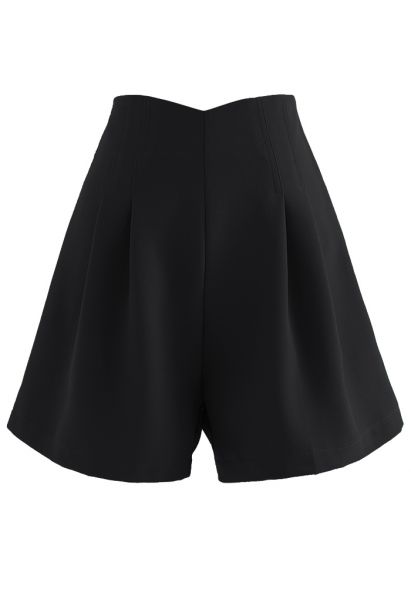 Naht-Plissee-Shorts in Schwarz