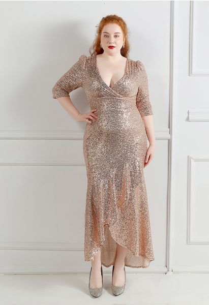 Kleid mit Ellbogenärmeln und Pailletten in Champagner