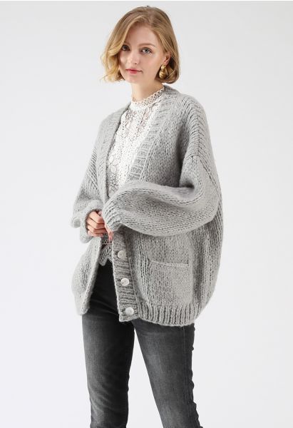 Entscheide dich für die kuschelige graue Strickjacke