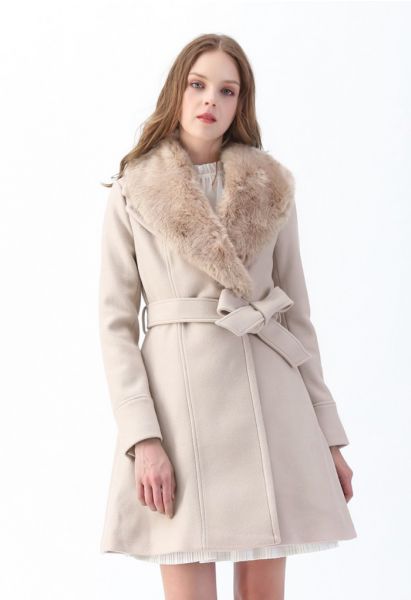 Kunstpelzkragen Belted Flare Coat in Nude Pink