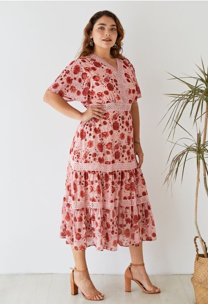 Rotes gehäkeltes Chiffon-Kleid mit Blumenmuster