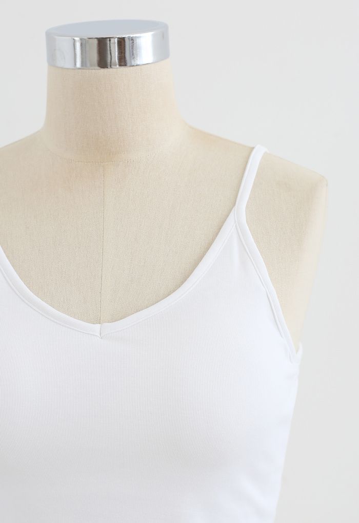 Kurzes Rippen-Cami-Trägershirt in Weiß