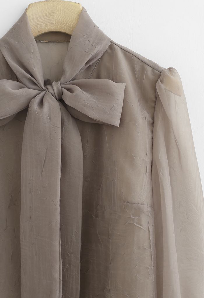 Schiere Bowknot Button-Down-Hemd in Taupe