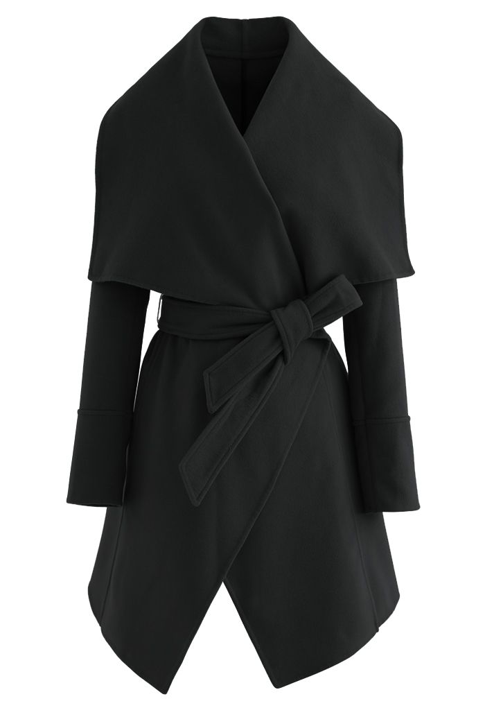 Mantel aus Wollmischung mit breitem Revers und Bindegürtel in Schwarz