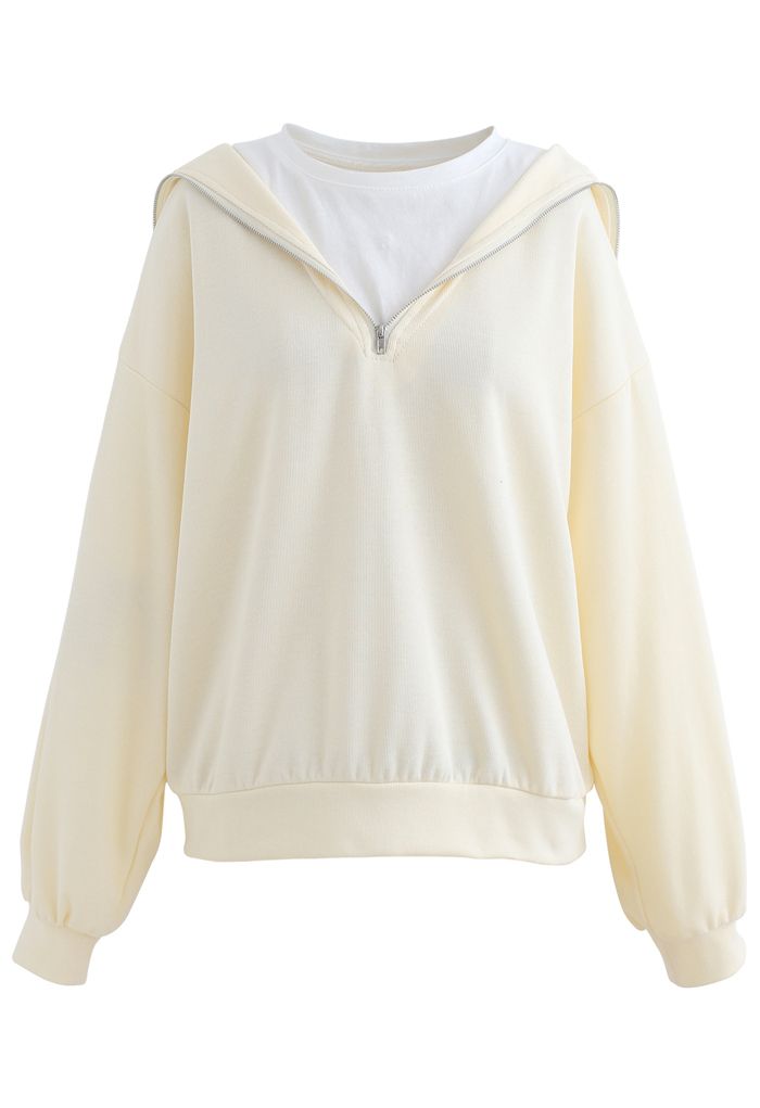 Gespleißtes Sweatshirt mit Reißverschluss vorne in Creme