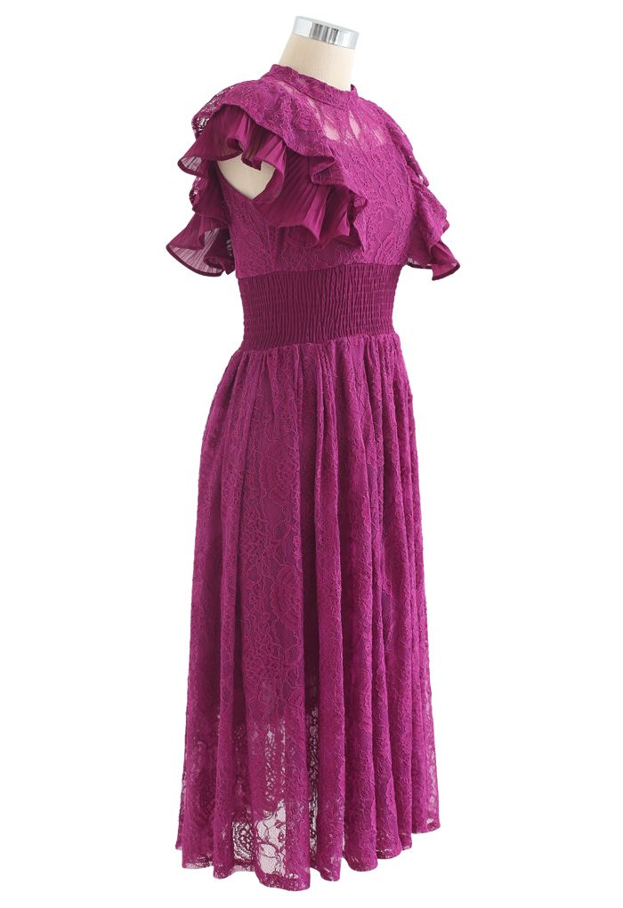 Ärmelloses Midi-Spitzenkleid mit Rüschen in Magenta