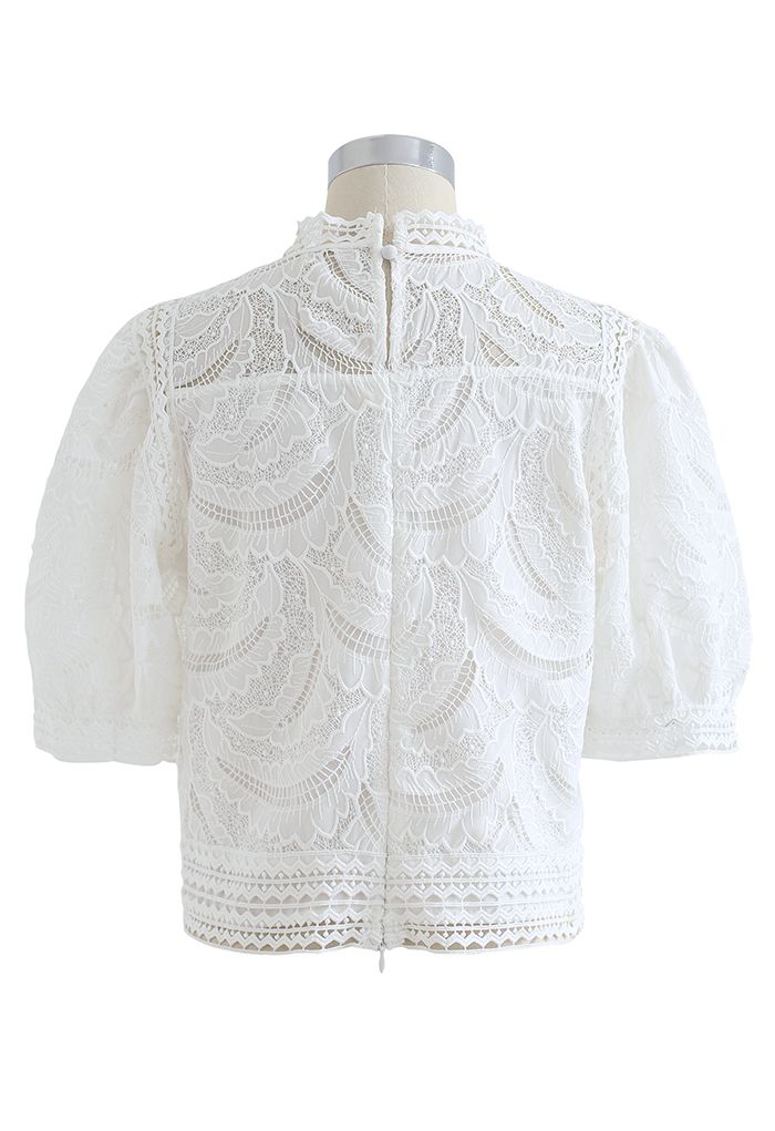 Lässt Shadow Embroidered Crochet Top in Weiß