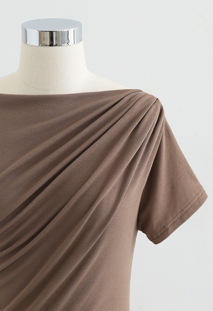 T-Shirt mit geraffter Vorderseite in Tan