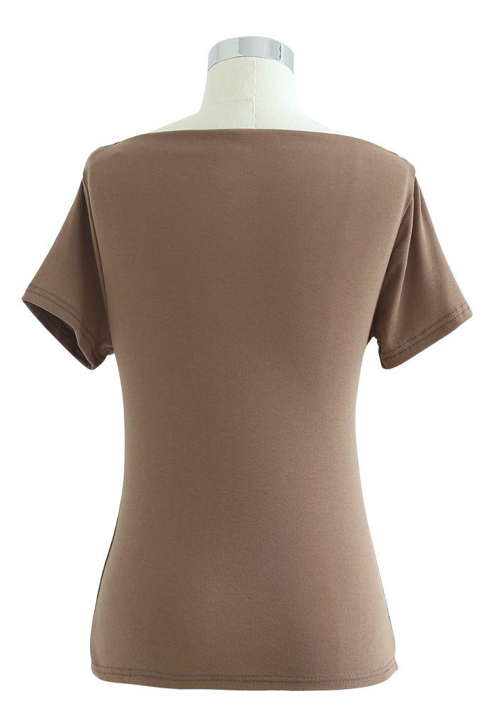 T-Shirt mit geraffter Vorderseite in Tan