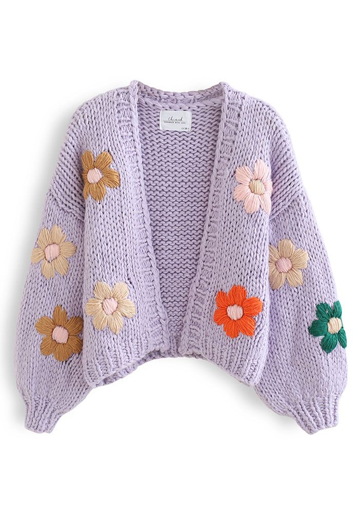 Stitch Flowers – Handgestrickter Grobstrick-Cardigan in Lila