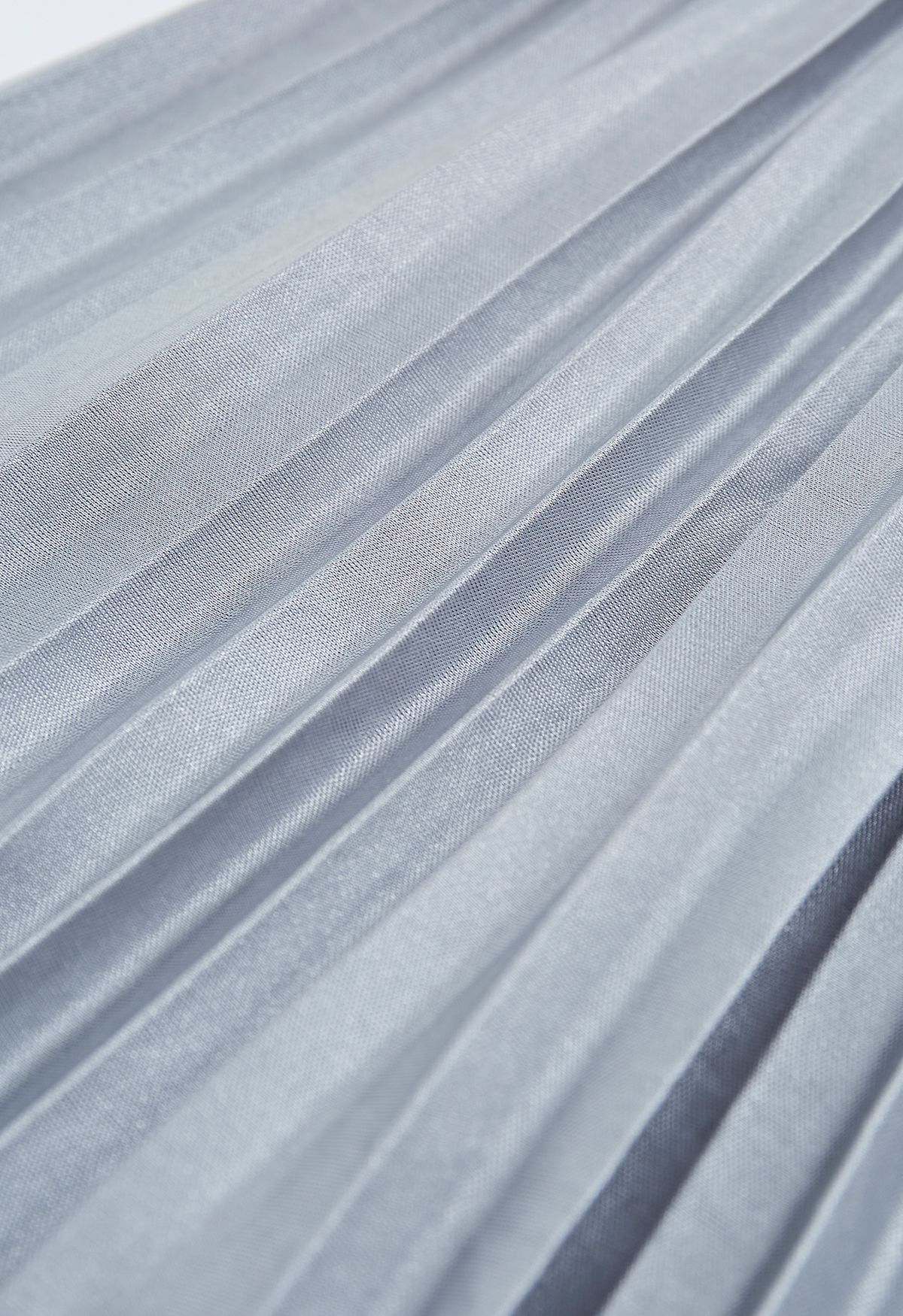 Glänzender, plissierter Maxirock in Grau