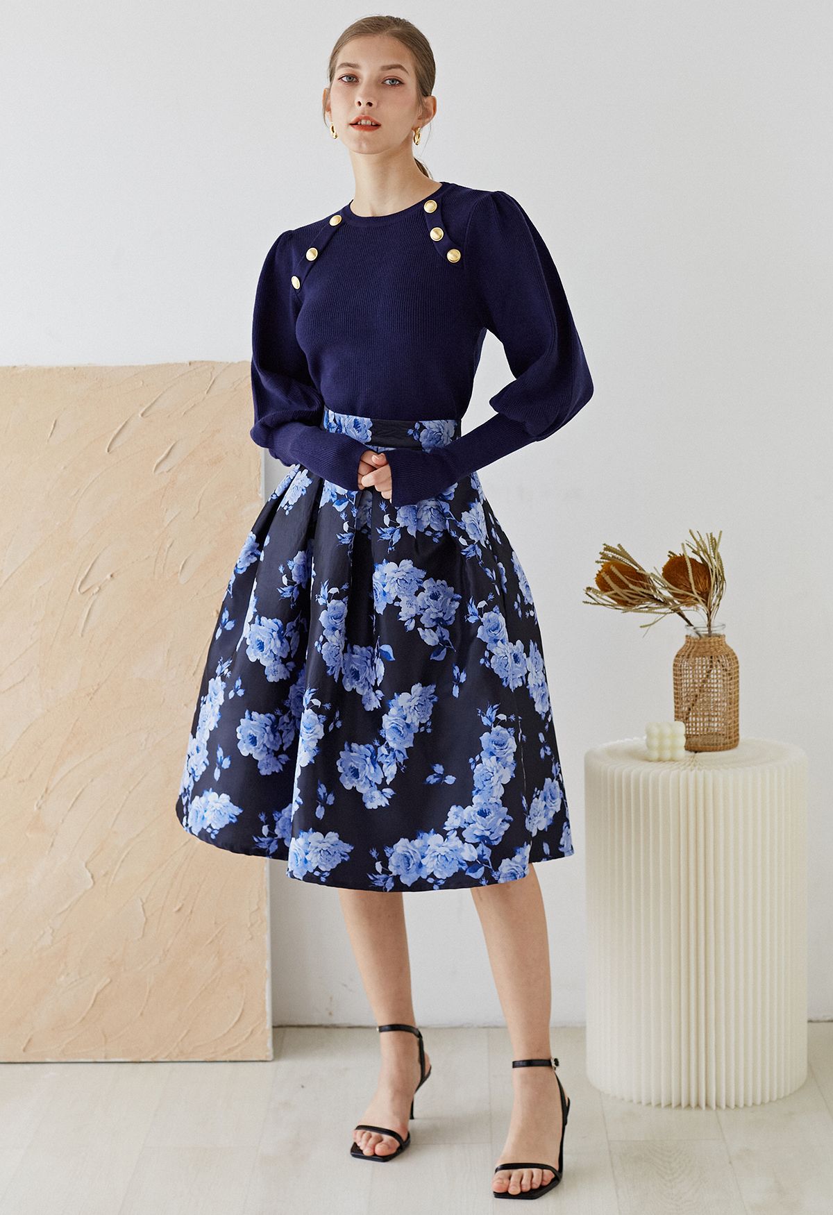 Midnight Blossom Blue Peony Jacquard Plissee-Midirock