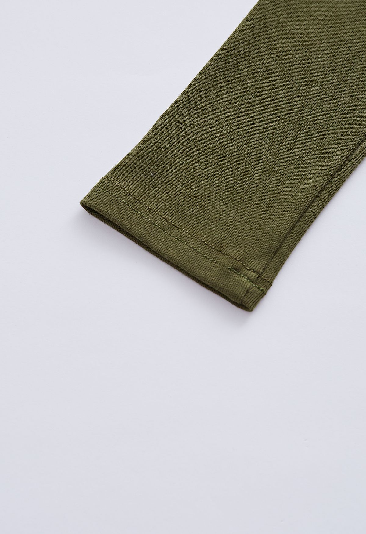 Überkreuztes Top aus weicher Baumwolle in Wickeloptik in Armeegrün