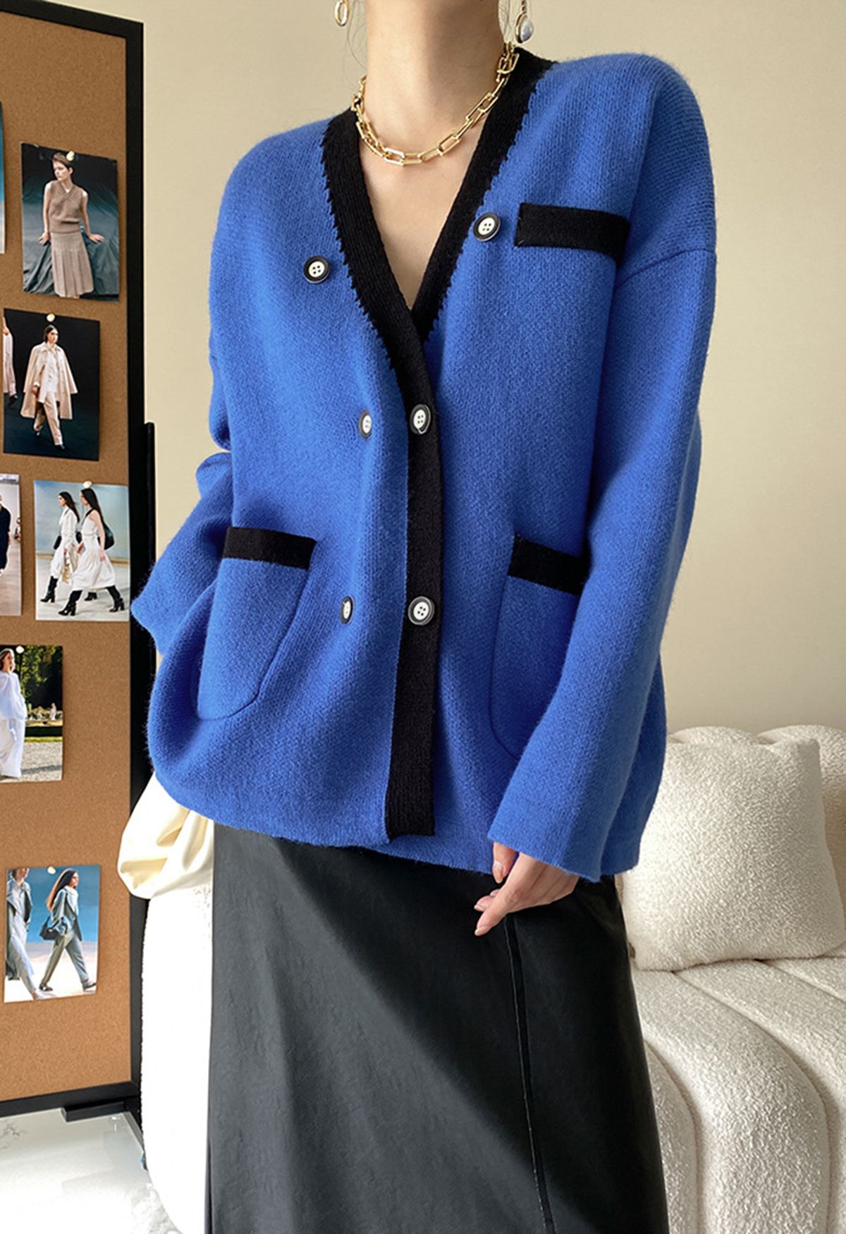 Zweireihiger Cardigan in Kontrastfarbe in Blau