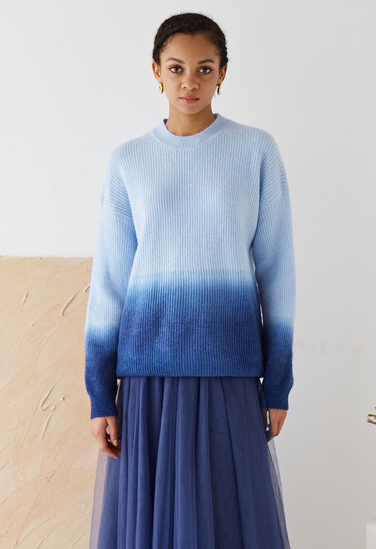 Ombré-Rippstrickpullover mit Rundhalsausschnitt in Blau