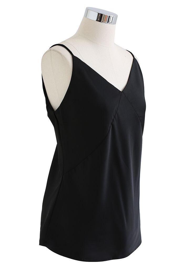 Satin Cami Tanktop mit V-Ausschnitt in Schwarz