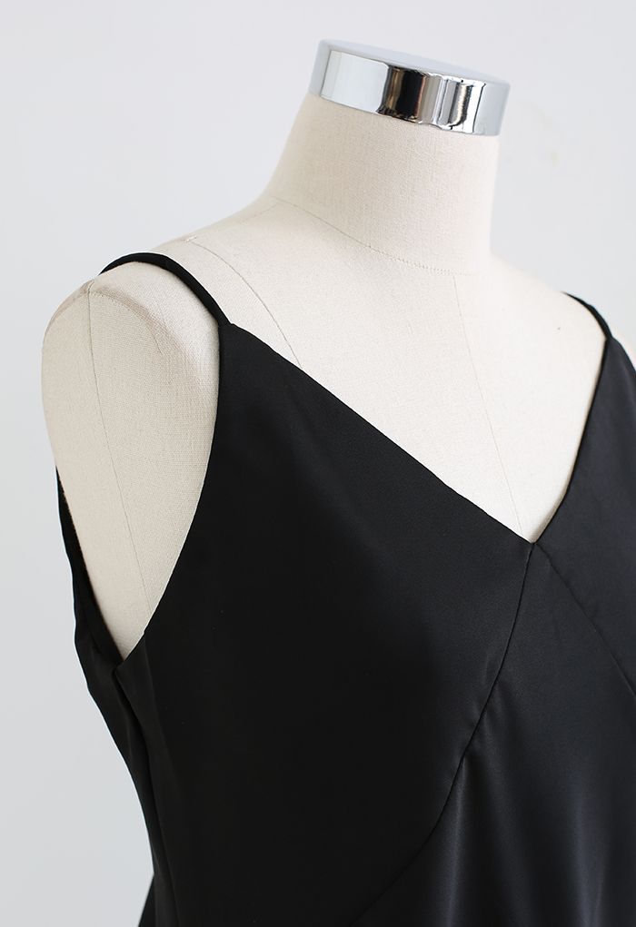 Satin Cami Tanktop mit V-Ausschnitt in Schwarz