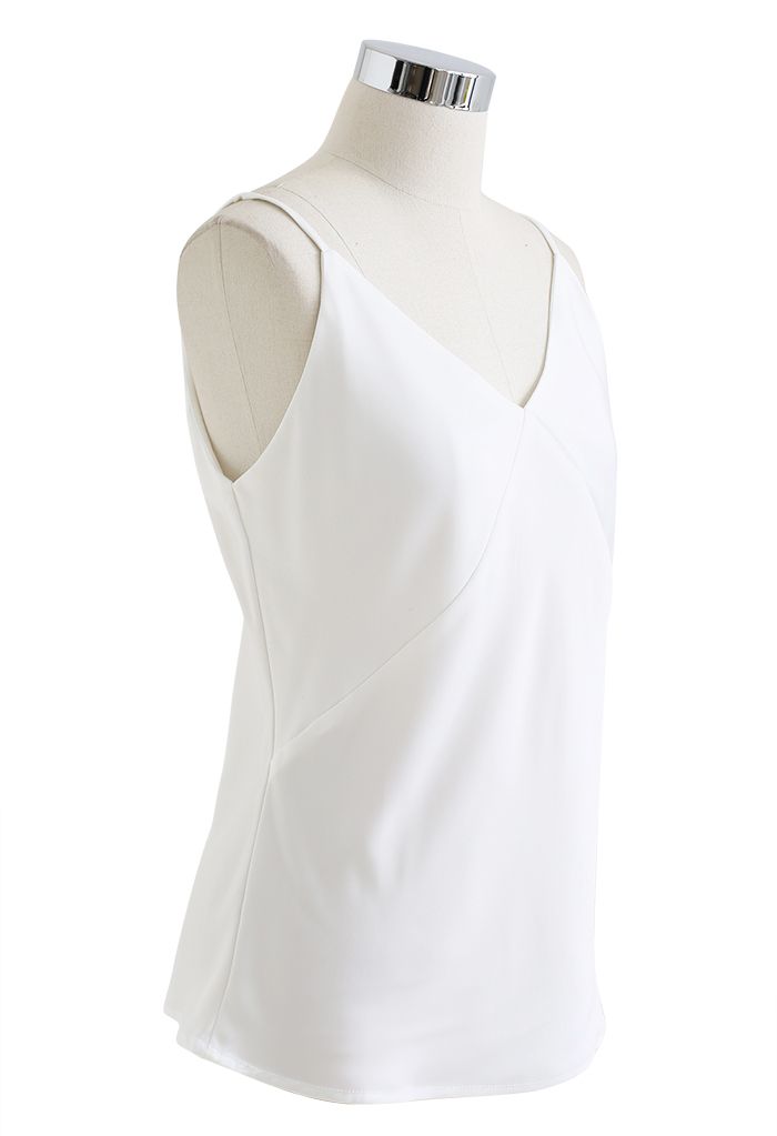 Satin Cami Tanktop mit V-Ausschnitt in Weiß