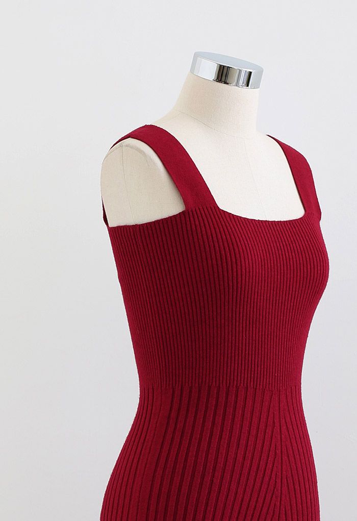 Schlankes Cami-Kleid aus weichem Strick in Rot