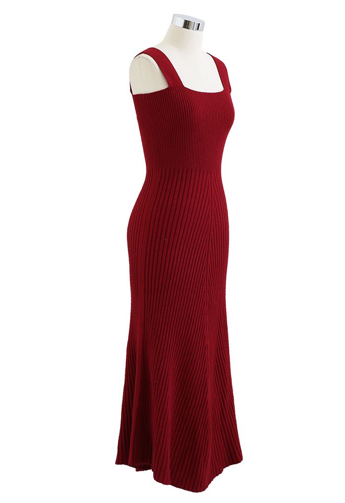 Schlankes Cami-Kleid aus weichem Strick in Rot