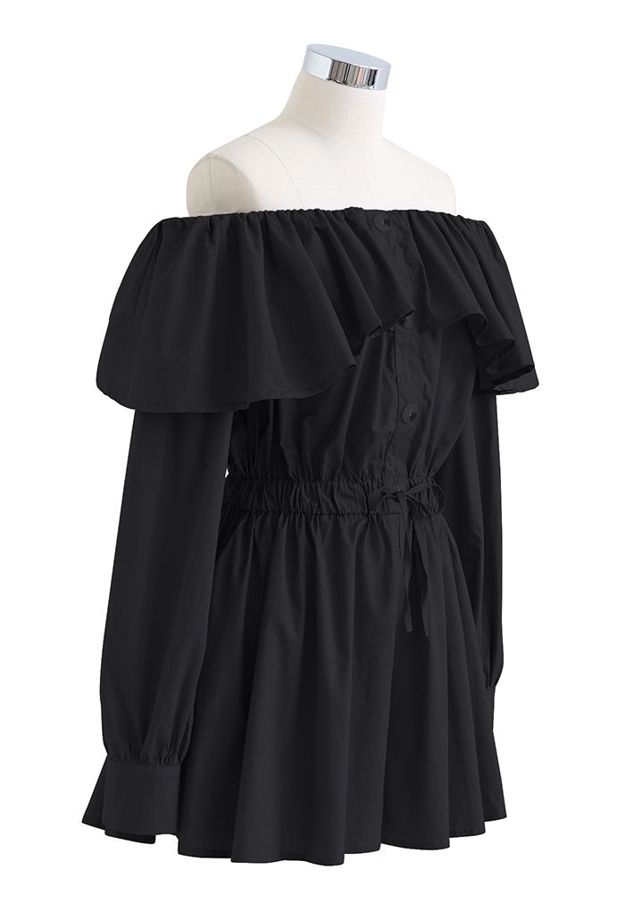 Schulterfreier Playsuit mit Knöpfen in Schwarz