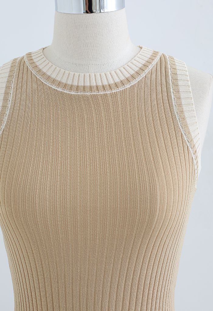 Zweifarbiges, geripptes Strick-Tanktop in Camel