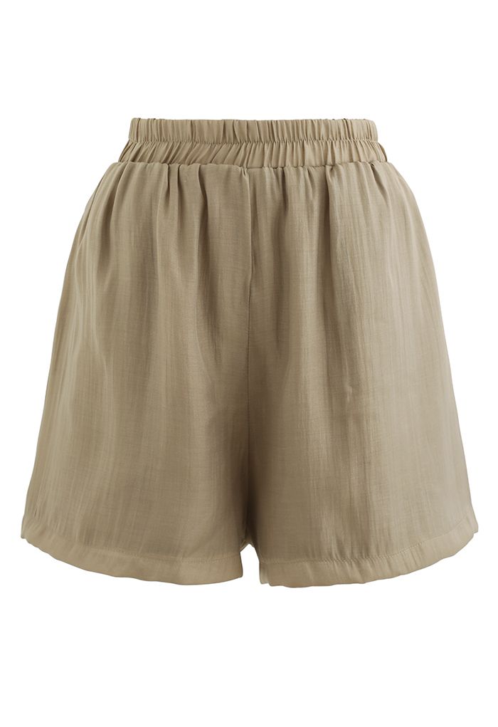 Athleisure-Hemd mit Puffärmeln und Flare-Shorts im Set in Khaki