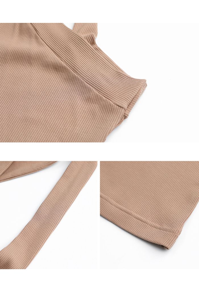 Cropped-Top mit überkreuztem Neckholder in Camel