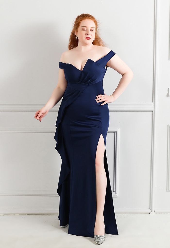 Off-Shoulder-Kaskadenrüschen-Split-Satin-Kleid in Marineblau