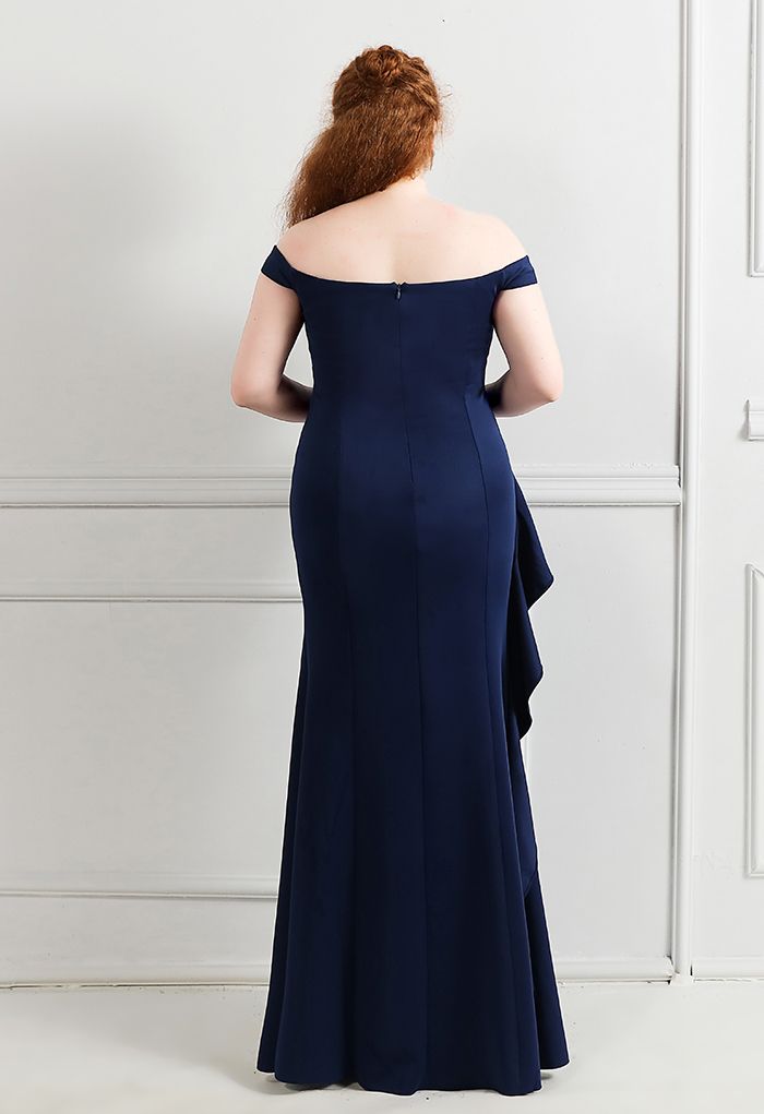 Off-Shoulder-Kaskadenrüschen-Split-Satin-Kleid in Marineblau