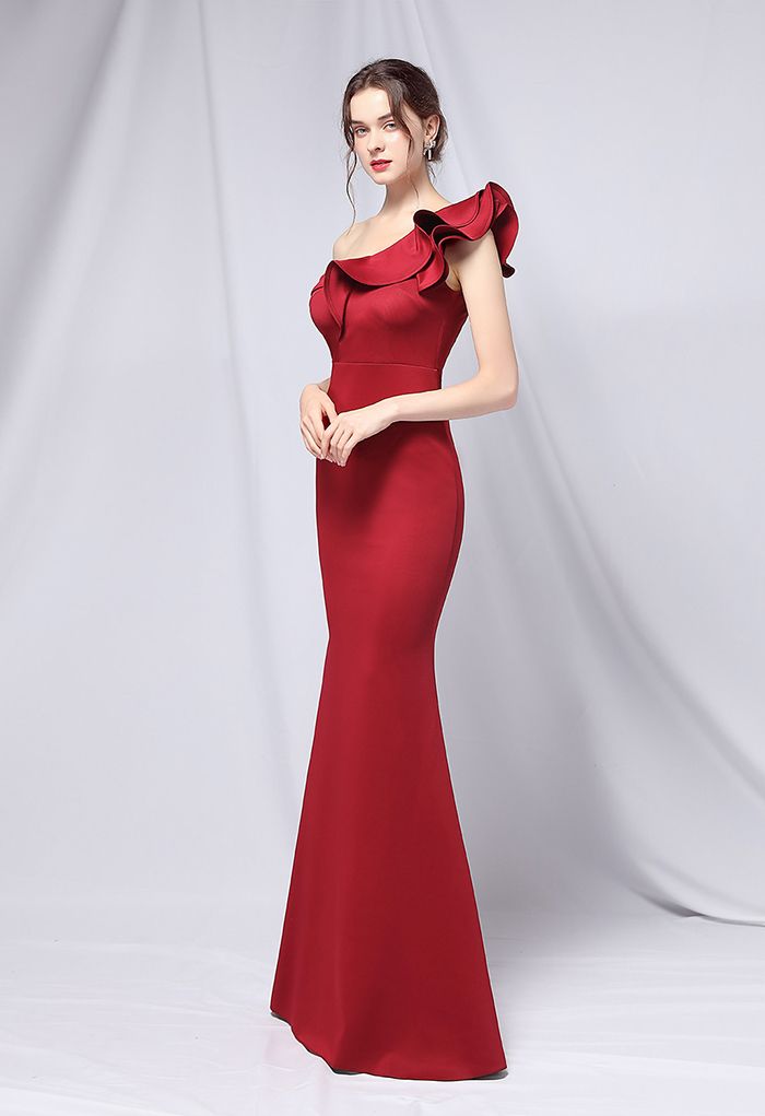 Rüschen One-Shoulder-Nixe-Satin-Kleid in Burgund