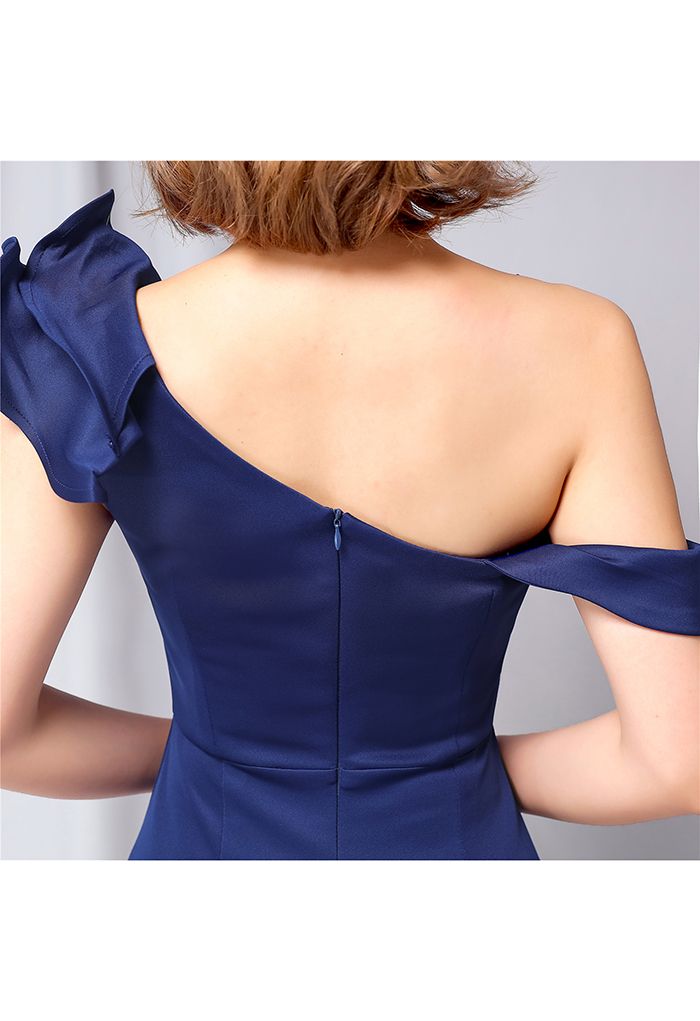 Rüschen-One-Shoulder-Nixe-Satin-Kleid in Marineblau