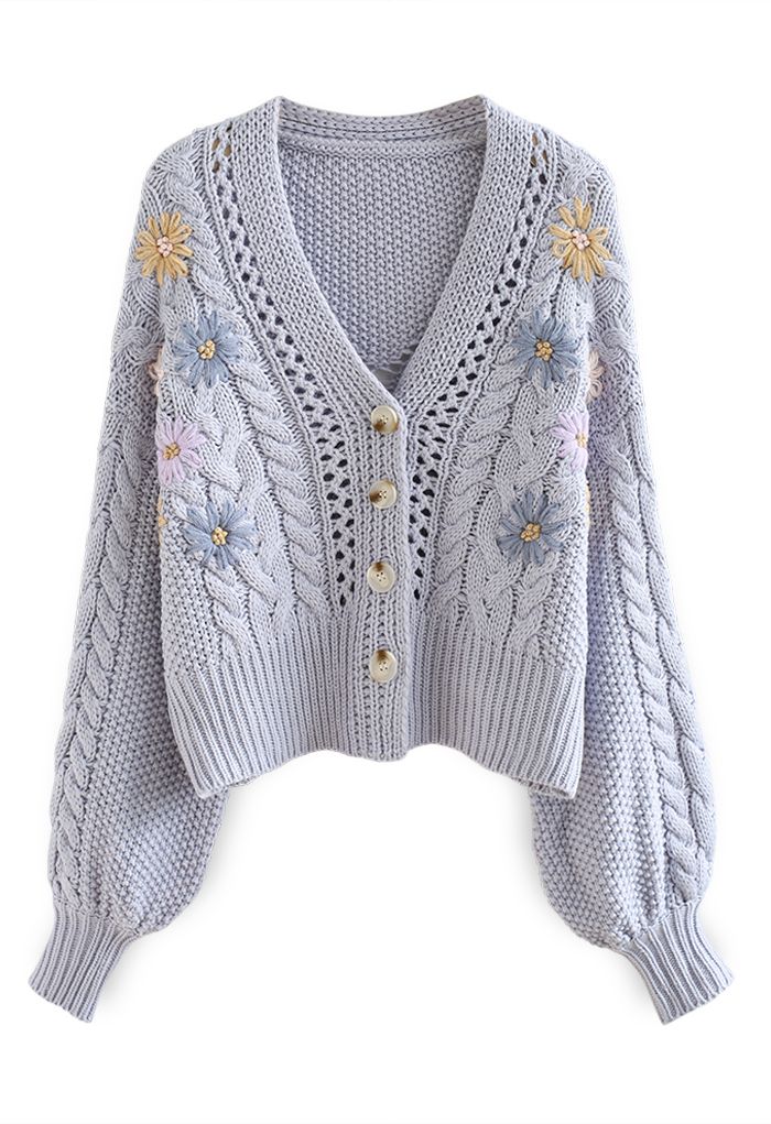 Genähte Blumen geflochtene handgestrickte Strickjacke in Hellblau