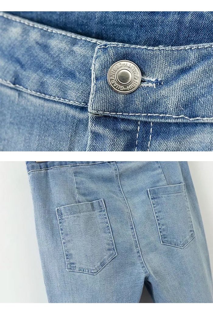 Dehnbare Flare-Jeans mit ungesäumtem Saum in Hellblau