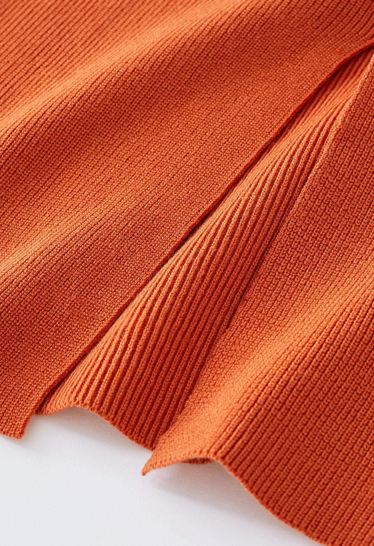 Bequemes geripptes Strickoberteil und Midirock im Set in Orange