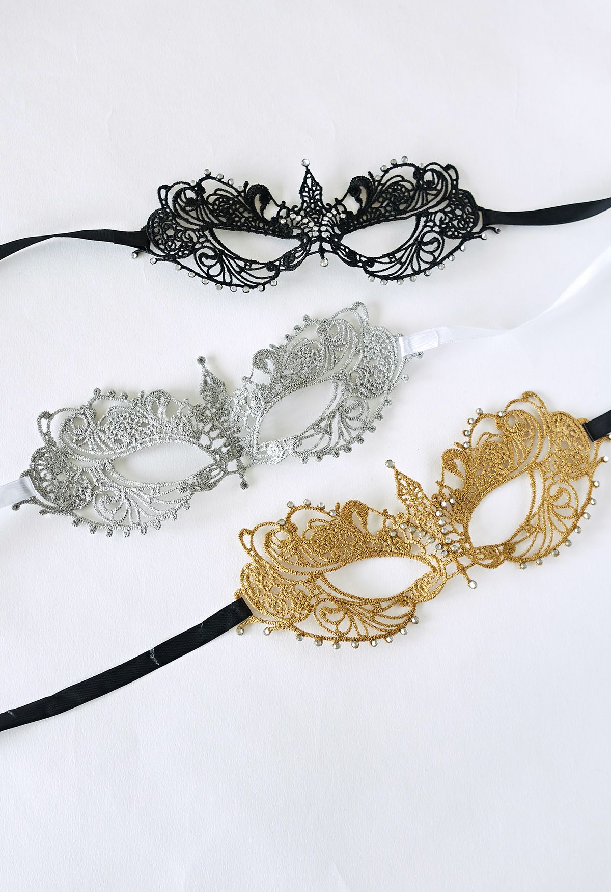 Ballmaske mit Zirkonia-Spitze in Gold