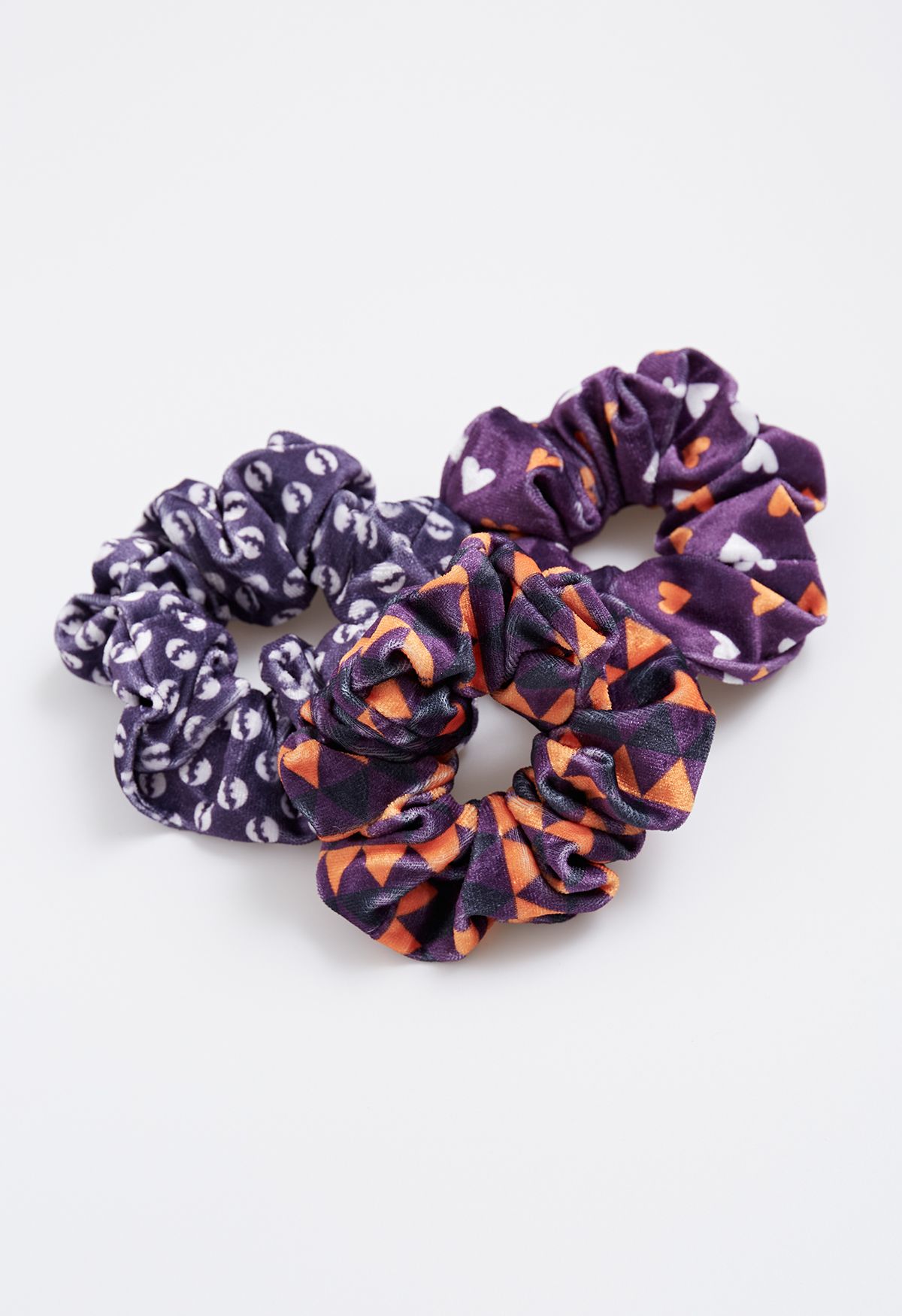 Verspieltes Halloween-Vibe Lila Scrunchies Set