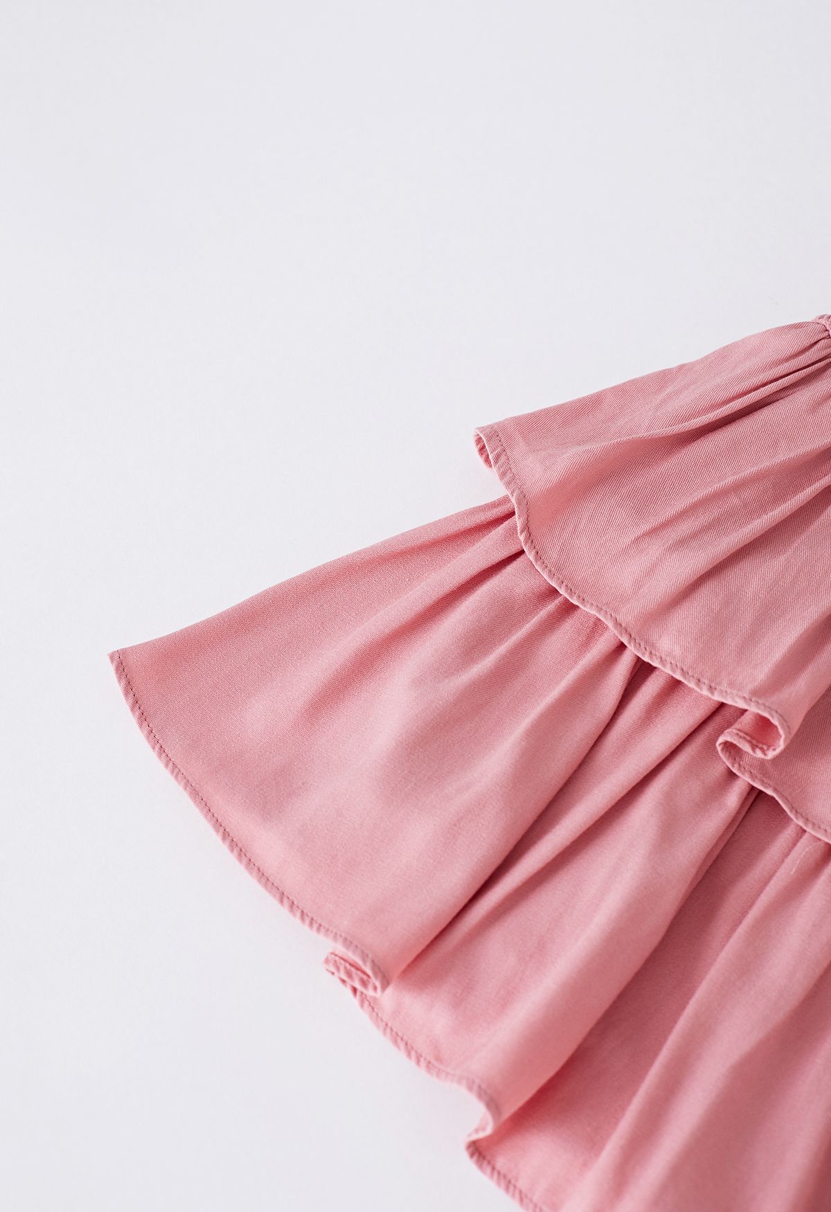 Gestufter Rüschen-Minirock mit geraffter Taille in Pink