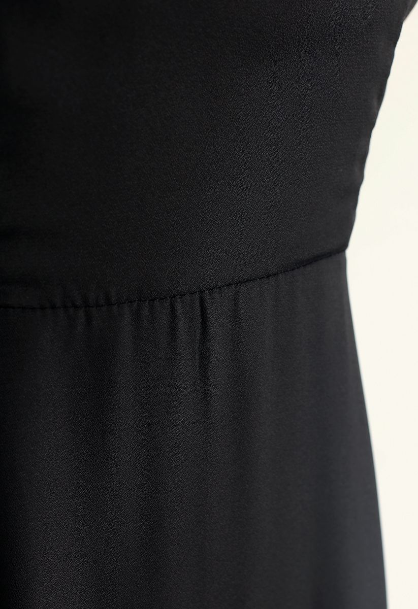 Wunderschönes Movement Cross Back Maxikleid in Schwarz