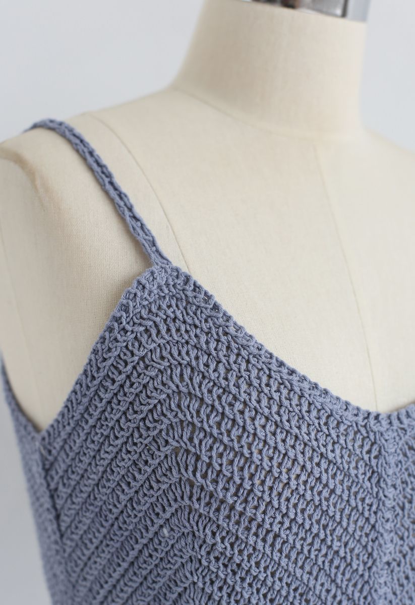 Strickkleid mit Rüschen und Mesh in Blau