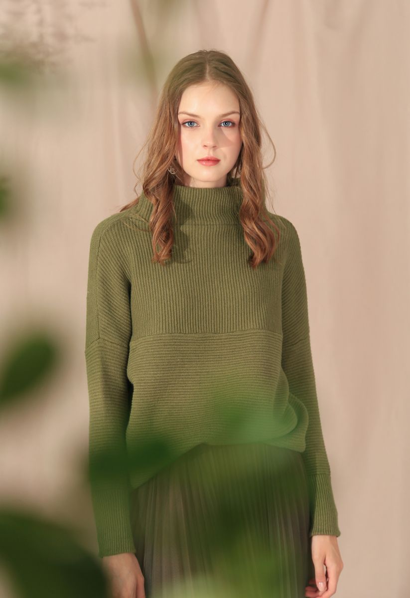 Kuscheliger, gerippter Rollkragenpullover in Army Green