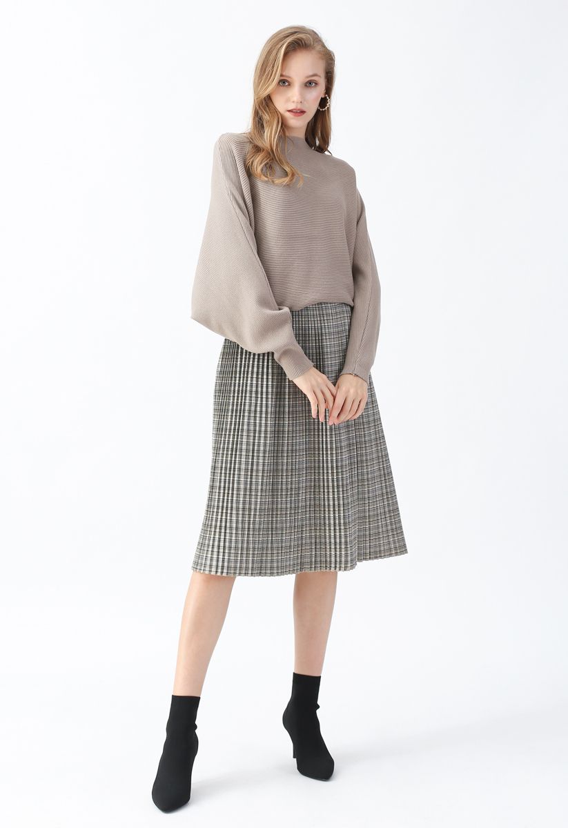 Boat Neck Batwing Sleeves Crop Knit Top in Taupe